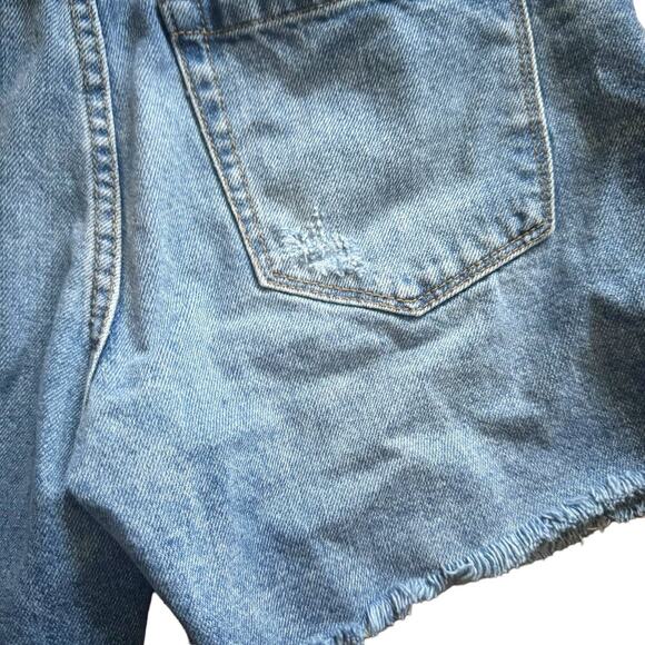BLANK NYC Bahama Mama Short Denim Jean Shorts Distressed Raw Hem Size 25 - Picture 10 of 12